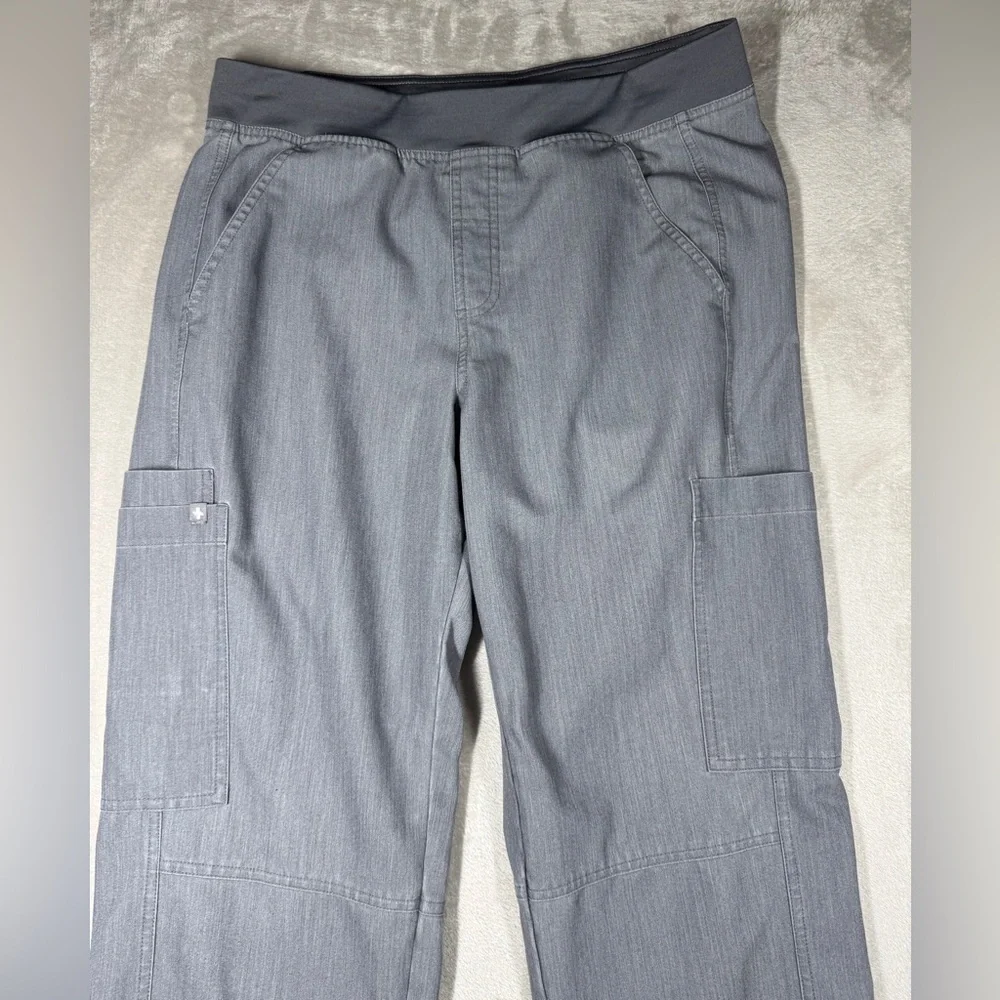 Figs Technical Collection Men’s Axim Cargo Grey Scrubs Pants Size Medium
